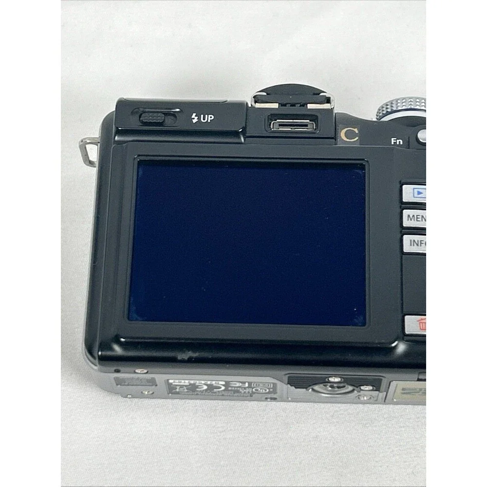 Olympus PEN E PL1 Digital Camera with Lens and Battery
